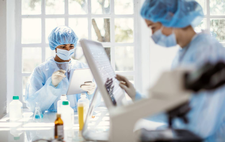 Une aide pour les biotechs françaises / iStock.com - sanjeri