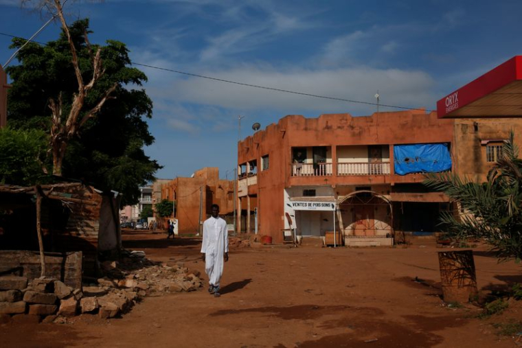 UN JOURNALISTE FRANÇAIS DIT DANS UNE VIDÉO AVOIR ÉTÉ ENLEVÉ AU MALI