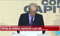 Mort de Robert Badinter : souvenirs d'un "personnage rare qui exprimait les voix de la République et de l'intelligence"