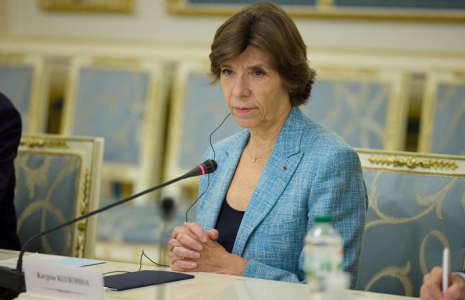 La ministre française des Affaires étrangères Colonna rencontre le président ukrainien Zelenskiy à Kyiv