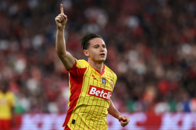 Florian Thauvin, buteur et passeur décisif pour Lens, vainqueur de Nice en finale de la Coupe de France, le 22 mai 2026 au Stade de France ( AFP / FRANCK FIFE )