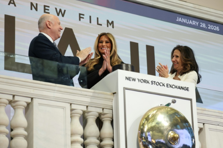 Melania Trump lance la séance de la Bourse de New York, le 28 janvier 2026 ( AFP / ANGELA WEISS )