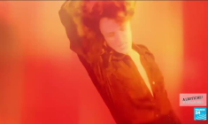 Juliette Armanet "brûle le feu" dans son deuxième album