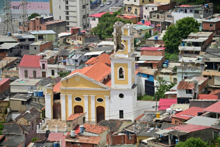 L'église de La Guaira, endommagée par le double séisme au Venezuela, le 5 juillet 2026 à La Guaira ( AFP / MARTIN BERNETTI )