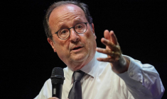François Hollande à Montrouge, le 22 juin 2026. ( AFP / LUDOVIC MARIN )