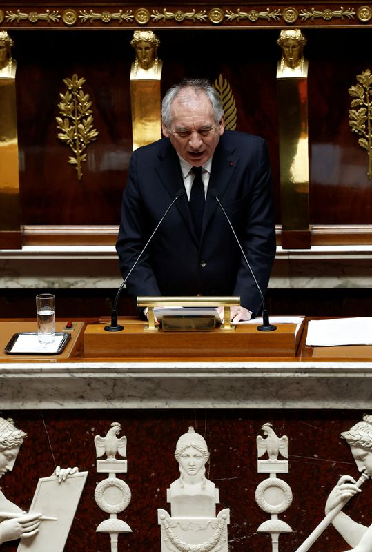 Le Premier ministre François Bayrou prononce son discours à l'Assemblée nationale à Paris