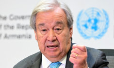 Le chef de l'ONU António Guterres lors d'une conférence de presse à Erevan, avant l'ouverture de la COP17 sur la biodiversité en Arménie le 15 ocobre 2026 ( AFP / KAREN MINASYAN )