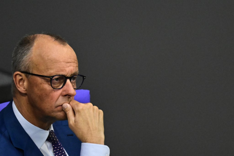 Friedrich Merz au Bundestag, à Berlin, le 9 juillet 2026. ( AFP / JOHN MACDOUGALL )