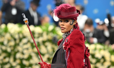 La chanteuse et actrice Teyana Taylor arrive au gala du Met à New York, le 5 mai 2025  ( AFP / ANGELA WEISS )