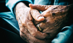 La consultation citoyenne sur les personnes âgées et l'autonomie - iStock-fzant