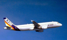 Un avion Airbus A320 à Toulouse, le 3 février 2001 ( AFP / PASCAL PAVANI )