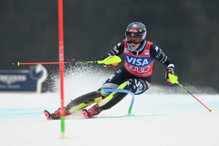 Mikaela Shiffrin lors de la première manche du slalom de Spindleruv Mlyn, en République tchèque, le 25 janvier 2026 ( AFP / Michal Cizek )
