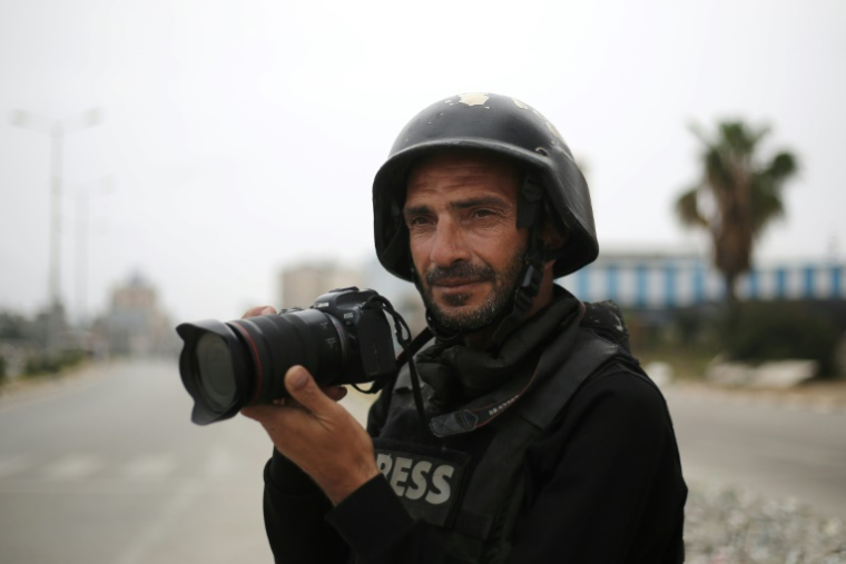 Le journaliste de l’AFP Eyad Baba pose pour une photo dans la bande de Gaza, le 24 avril 2025 ( AFP / - )