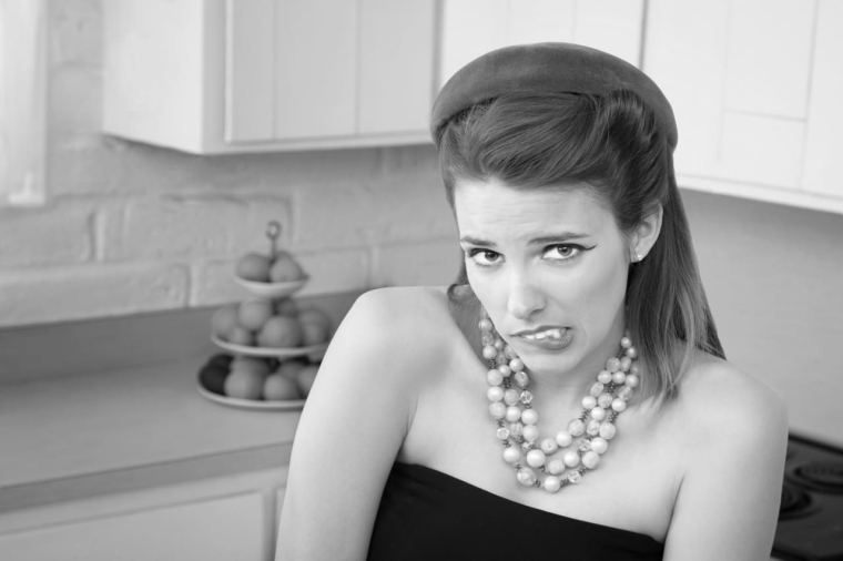 (Crédits photo : Adobe Stock - argent et compte bancaire des femmes)