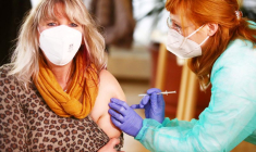 CORONAVIRUS: L'UE ATTEINT SON OBJECTIF DE VACCINER 70% DE LA POPULATION ADULTE