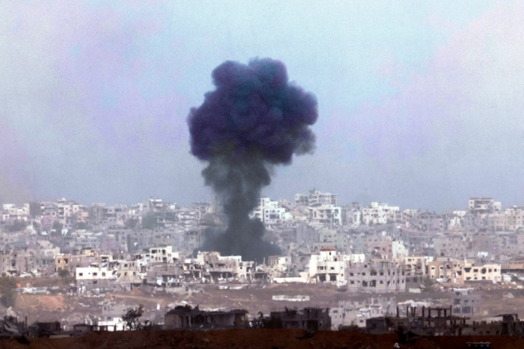 Après une frappe israélienne sur la bande de Gaza, le 27 mai 2025 ( AFP / Jack GUEZ )