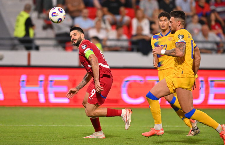 Une chaîne de télé serbe diffuse des images de PES au lieu du match contre Andorre