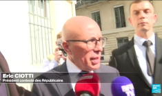 Législatives : Eric Ciotti, exclu de son parti, arrive au siège de LR
