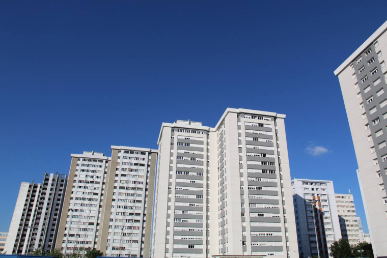 Crise du logement, une nouvelle bombe sociale en vue ? -iStock-Serge Cornu