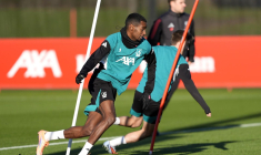 Arne Slot tease le retour d'Alexander Isak