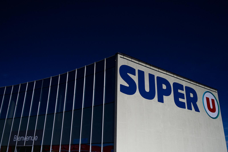 Photographie d'un supermarché Super U à Béziers, dans le sud de la France, prise le 30 mars 2025. ( AFP / GABRIEL BOUYS )