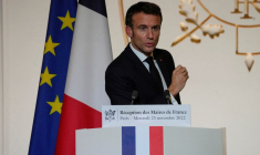 Photo d'archives: Le président français Macron organise une réception pour les maires de France, à Paris