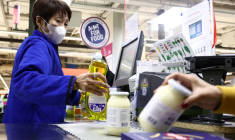 Des clients à Carrefour