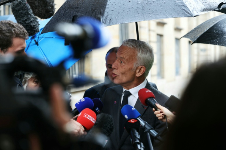 Le président du Medef Patrick Martin s'adresse à la presse, le 24 septembre 2025 à Paris ( AFP / Alain JOCARD )