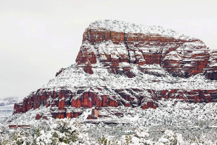 Les montagnes du Grand Canyon sous la neige, en Arizona