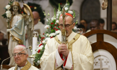 Le cardinal Pierbattista Pizzaballa célèbre la messe de Noël à Bethléem le 24 décembre 2025 ( POOL / MUSSA QAWASMA )