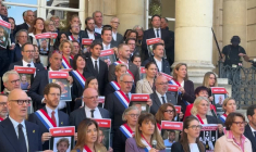 7-octobre: hommage aux victimes devant l'Assemblée nationale