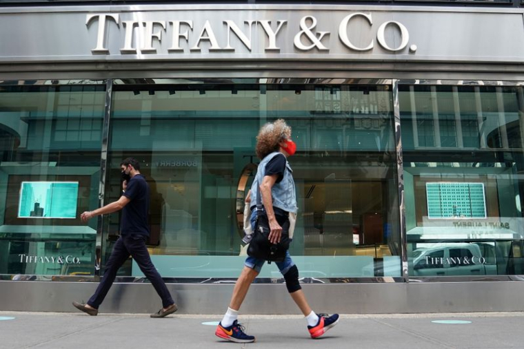 TIFFANY FERA VOTER SES ACTIONNAIRES LE 30 DÉCEMBRE SUR LE MARIAGE AVEC LVMH