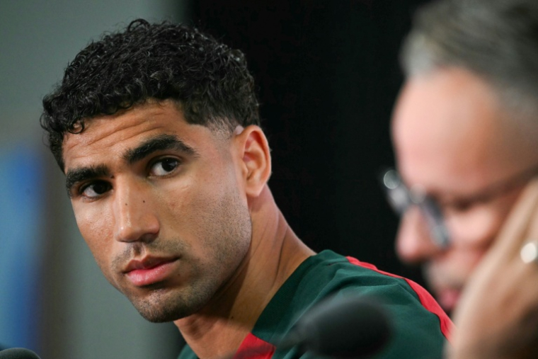 Le footballeur Achraf Hakimi lors d'une conférence de presse au New York/New Jersey Stadium le 12 juin 2026 ( AFP / Mauro PIMENTEL )
