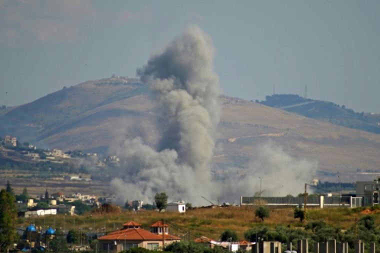 une frappe aérienne israélienne sur le village de Kfar Tibnit, dans le sud du Liban, le 13 juin 2026 ( AFP / Abbas FAKIH )