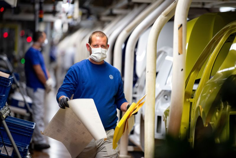 ZONE EURO: LA PRODUCTION INDUSTRIELLE REBONDIT COMME PRÉVU EN FÉVRIER