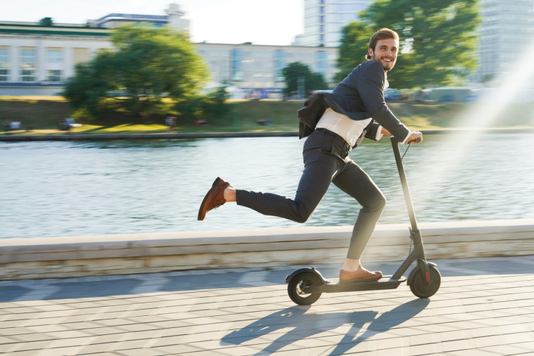 6 astuces pour bien choisir sa trottinette électrique (Crédits photo : Shutterstock)