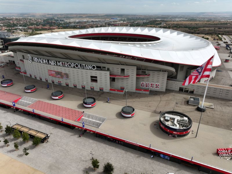 Vue de drone du stade Metropolitano de Riyadh Air à Madrid