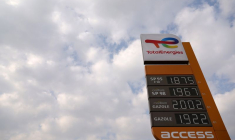 FRANCE: PRESSÉ PAR LE GOUVERNEMENT, TOTALENERGIES RELÈVE SA REMISE ESTIVALE SUR LES CARBURANTS