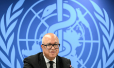 Chikwe Ihekweazu, directeur du programme de l'OMS de gestion des situations d'urgence sanitaire, lors d'une conférence de presse sur l'épidémie d'Ebola en RDC et en Ouganda, le 20 mai 2026 à Genève ( AFP / Fabrice COFFRINI )