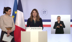 Macron fustige les "bourgeois" qui financent "parfois" le narcotrafic (porte-parole)