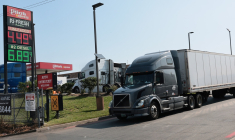 Le prix du diesel commence à focaliser les tensions aux Etats-Unis. (crédit : MICHAEL M. SANTIAGO / GETTY IMAGES NORTH AMERICA / GETTY IMAGES VIA AFP)