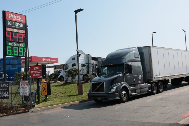 Le prix du diesel commence à focaliser les tensions aux Etats-Unis. (crédit : MICHAEL M. SANTIAGO / GETTY IMAGES NORTH AMERICA / GETTY IMAGES VIA AFP)