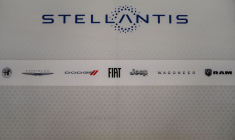 Un logo Stellantis