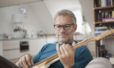 Paris regorge de belles boutiques pour trouver l’instrument qui vous convient. ( crédit photo : Getty Images )