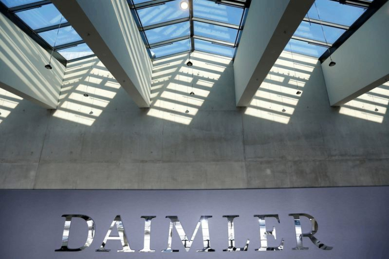 DAIMLER A OBTENU UNE LIGNE DE CRÉDIT BANCAIRE DE 12 MILLIARDS D'EUROS