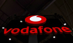 Le logo de Vodafone est affiché lors du Mobile World Congress MWC 2023 à Barcelone
