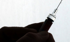 CORONAVIRUS: LA VACCINATION EN FRANCE DÉMARRE DIMANCHE