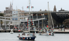 Des bateaux de la "flottille pour Gaza", le 12 avril 2026 dans le port de Barcelone ( AFP / Josep LAGO )