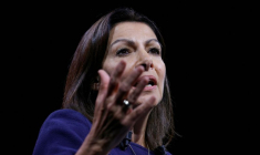 FRANCE/PRÉSIDENTIELLE: SÉGOLÈNE ROYAL SUGGÈRE À ANNE HIDALGO DE SE RETIRER