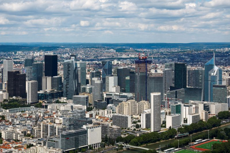 Vue aérienne du quartier financier et d'affaires de La Défense